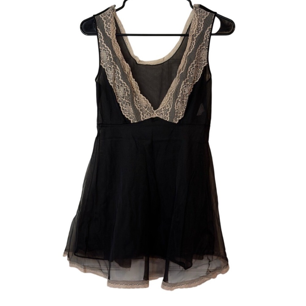 Vintage Movie Star 70s Babydoll Negligee Size 34 Deep Lace V-Neck Going Out Top